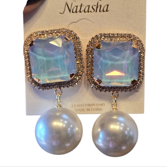 Natasha Bluish Pink Square Glass Crystal Faux Pearl Drop Goldtone Earrings - Picture 1 of 6
